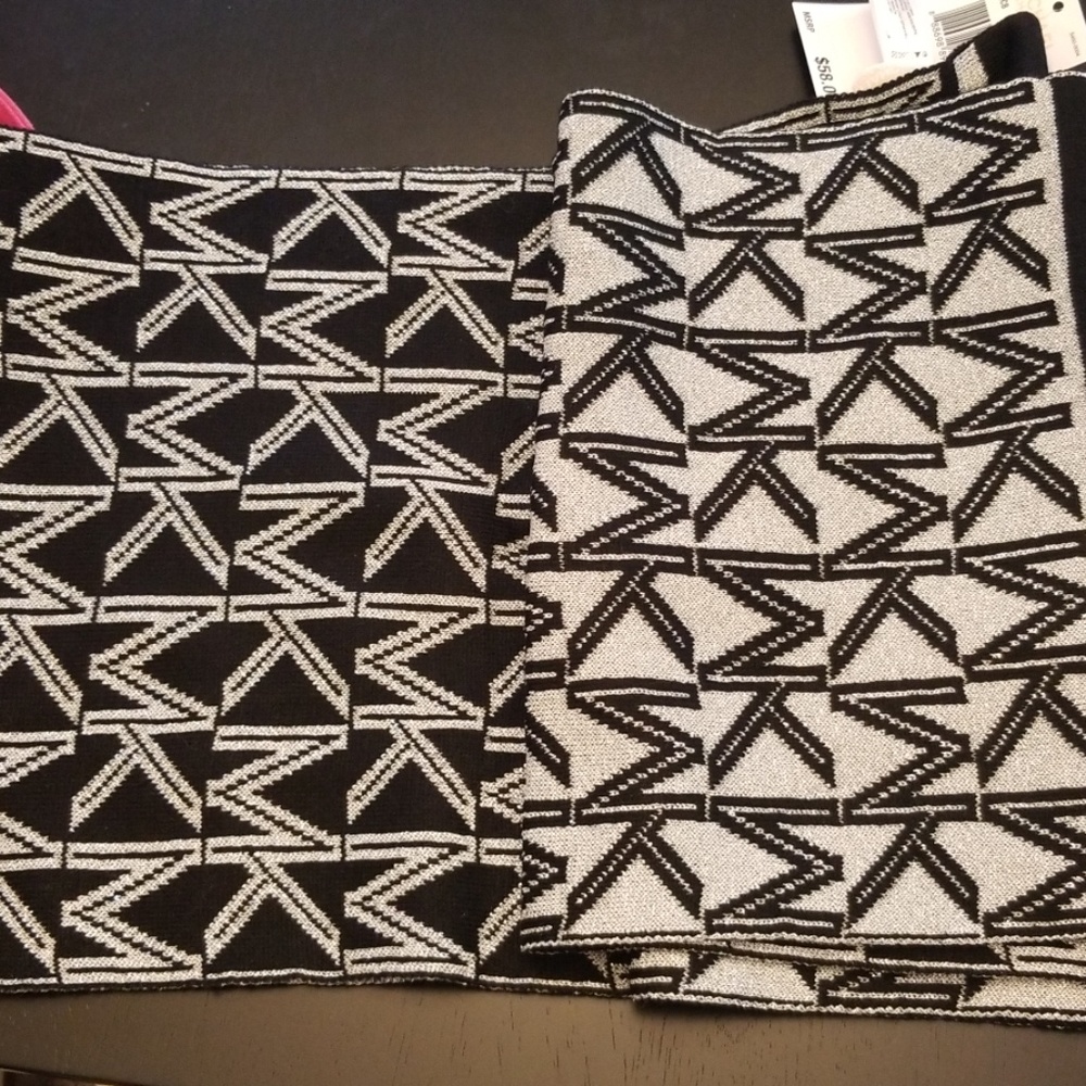Michael kors reversible knit scarf
